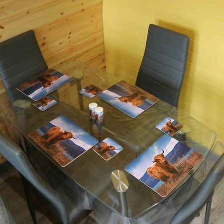 Glampods Glamping Pod - Meet Highland Cows And Sheep Elgin Villa Екстериор снимка