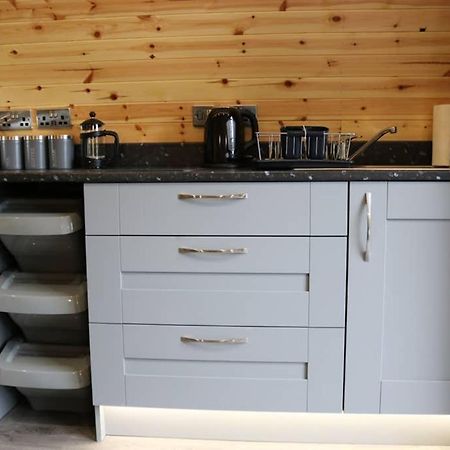 Glampods Glamping Pod - Meet Highland Cows And Sheep Elgin Villa Екстериор снимка