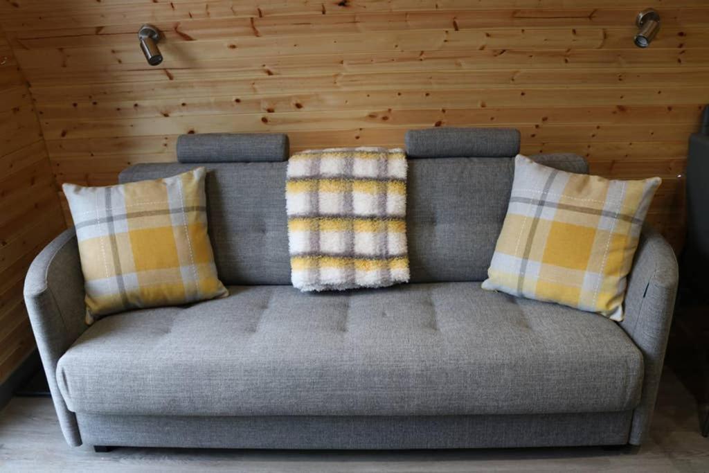 Glampods Glamping Pod - Meet Highland Cows And Sheep Elgin Villa Екстериор снимка