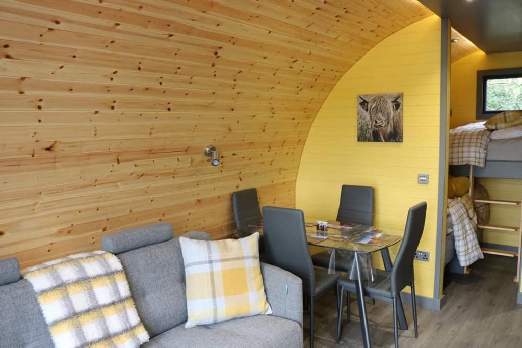 Glampods Glamping Pod - Meet Highland Cows And Sheep Elgin Villa Екстериор снимка