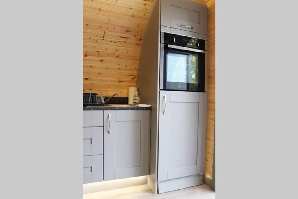 Glampods Glamping Pod - Meet Highland Cows And Sheep Elgin Villa Екстериор снимка